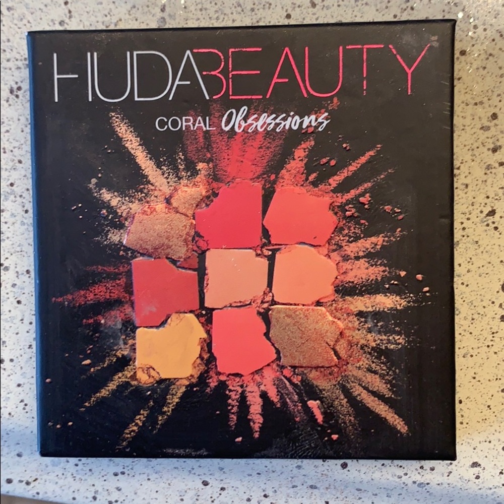 Huda Beauty Eyeshadow